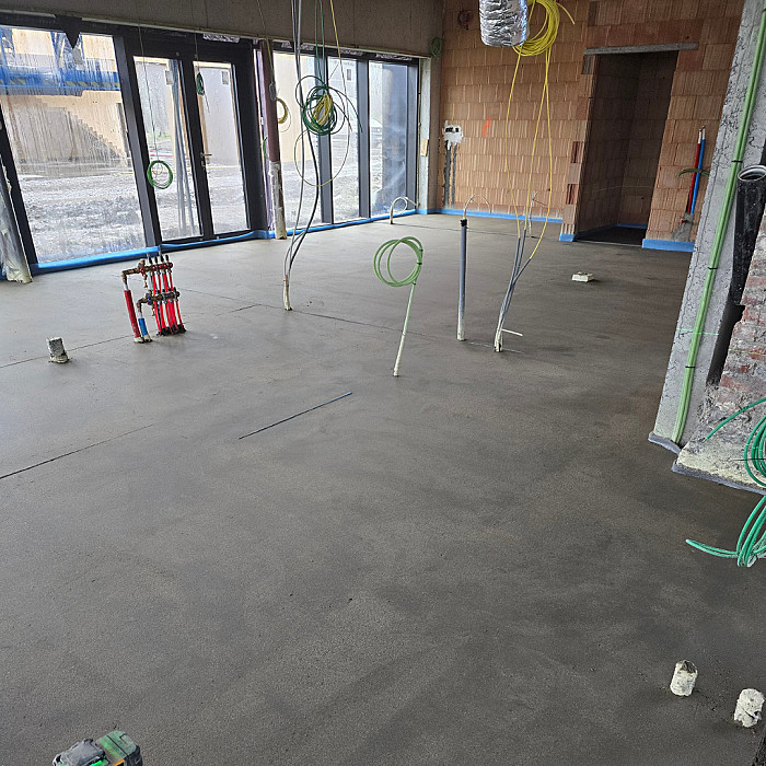 chape traditionnelle, chape liquide, beton, terrasse, mousse polyuréthane, chape isolante, eps, isolation mousse projetée