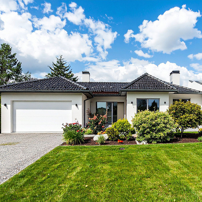 cuisine, intérieur murs et plafonds, peinture , carrelage, sanitaire, électricicté, rénovation générale intérieur, Terrasse, aménagement extérieur, carrelage, rénovation générale extérieur, Rénovation façade , peinture façade, isolation comble + murs, charpente, maçonnerie