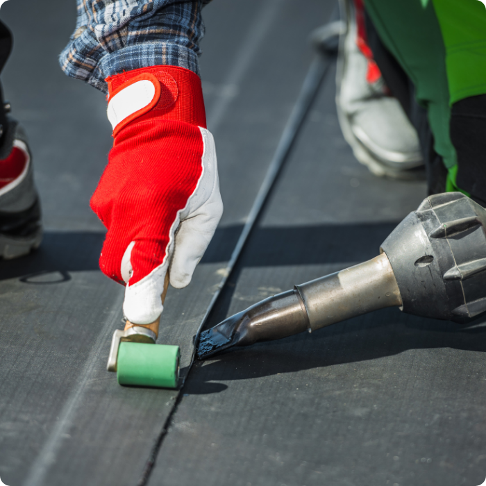 dakrenovatie, renovatie van dak, dakvernieuwing, dakherstelling, dakreparatie, 
                      renovatie plat dak, renovatie hellend dak, herstelling dakbedekking, vervanging
                      dakisolatie, isolatie dak vernieuwen, herstelling dakafdichting, roofing vernieuwen,
                      EPDM dakrenovatie, Derbigum dakrenovatie, bitumen roofing vernieuwen, daklekkage 
                      herstellen, infiltratie dak, schoorsteenherstelling, dakgoten vervangen, dakraam 
                      plaatsen, Velux plaatsen, dakaanpassing, dakuitbreiding, offerte dakrenovatie