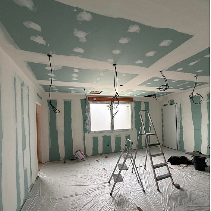 placo, rénovation intérieur, faux plafonds, murs et cloisons ,  plafonnage, plafond tendu, finition de joints en silicone, faux plafonds, cloisons, enduit intérieur, peinture intérieure, murs, plafonds, mobilie