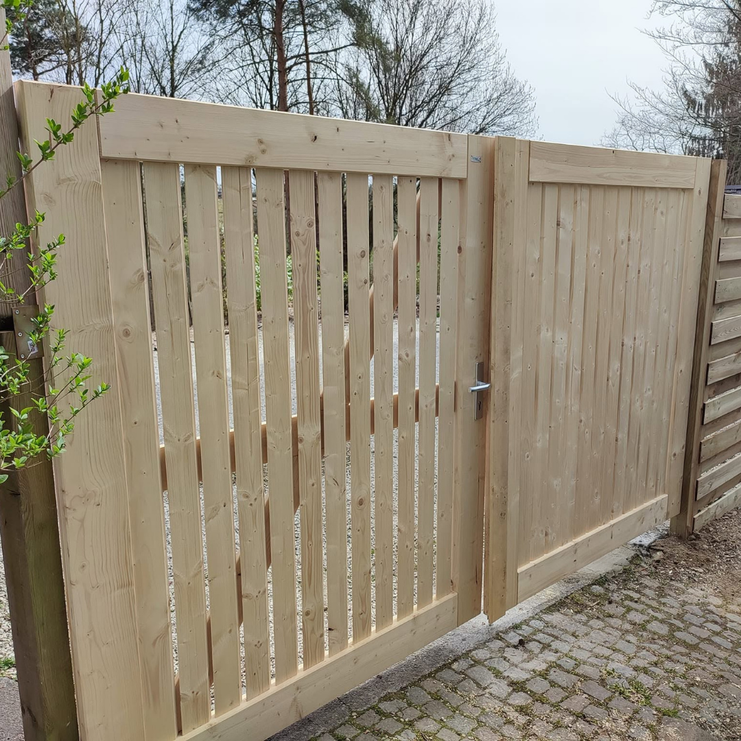 Bardage bois carport annexe portail et dressing