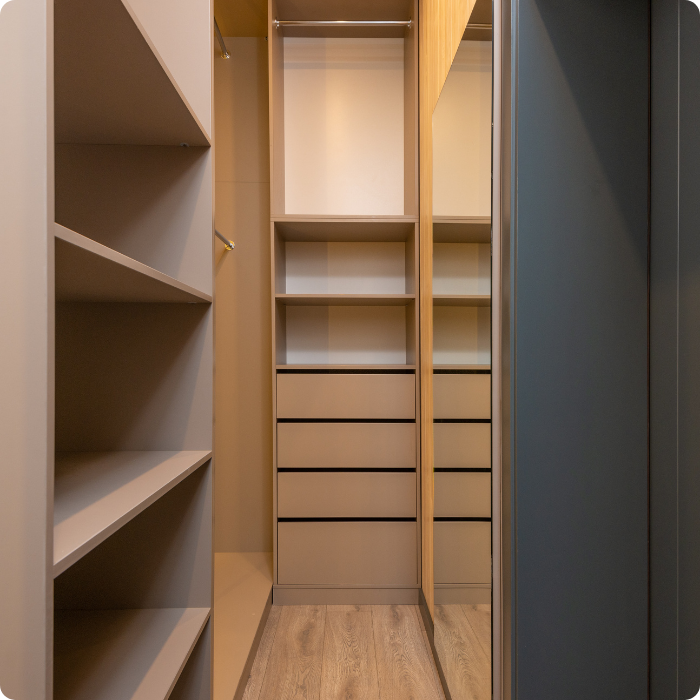 dressing, armoire, rangeemnt sur mesure, fabricaiton, dimensions, mobilier