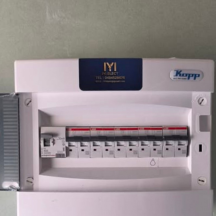 électricien Charleroi, électricien Courcelles, électricien Châtelet, électricité générale, dépannage électrique, entretien électrique, mise en conformité électrique, mise aux normes, vérification électrique, parlophone, borne de recharge, borne véhicule électrique, panneaux photovoltaïques, Hainaut
