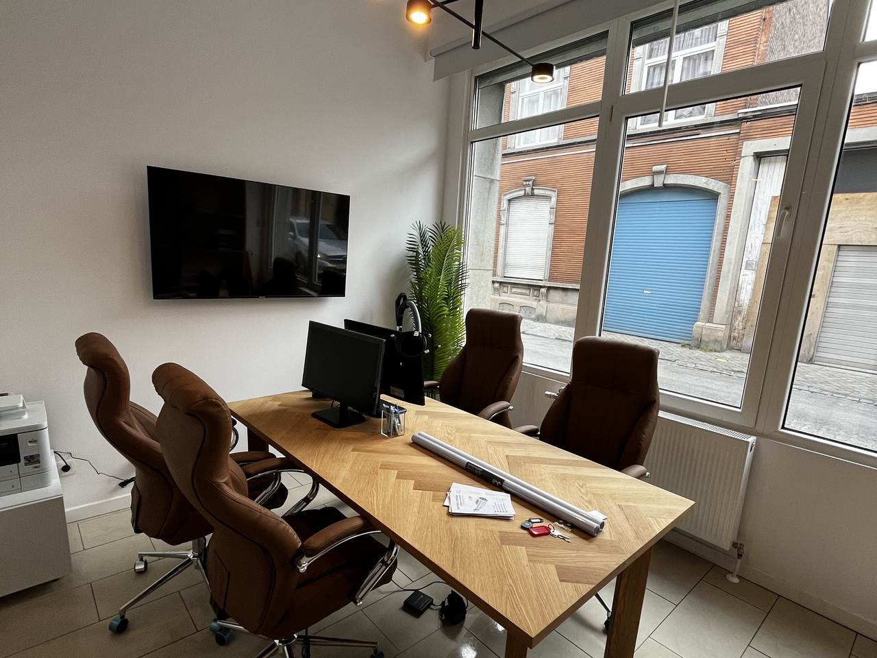 Bureau professionnel nettoyé et remis en ordre par Easy Pro Clean