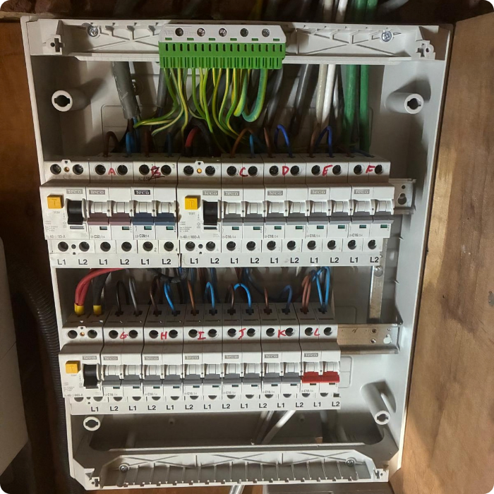 électricité, travaux électriques, installations électriques, tableau, câbles, raccords