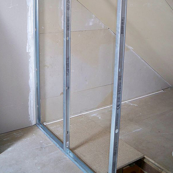 Pose de cloisons et enduisage intérieur