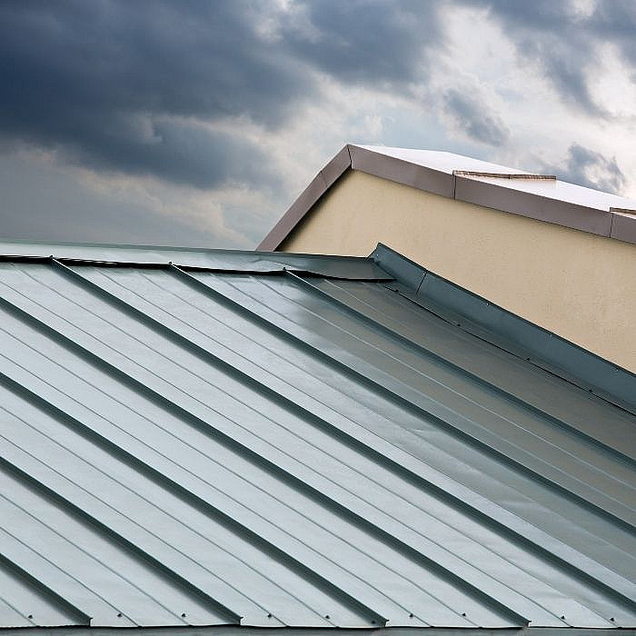 Rénovation de toiture abîmée, toiture sinistrée, réparation de toiture