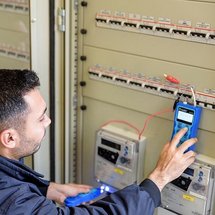 Chauffage, panneaux solaires, alarmes, caméra de surveillance, salle de bain