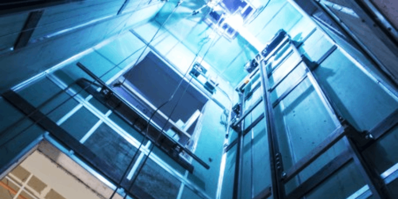 Comment fonctionne un ascenseur