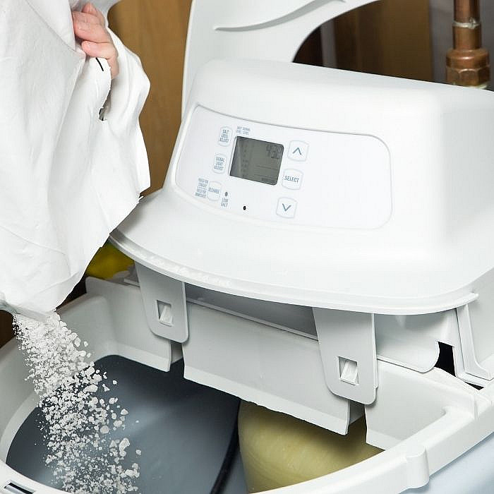 Adoucisseur d'eau, eau claire, anti calcaire