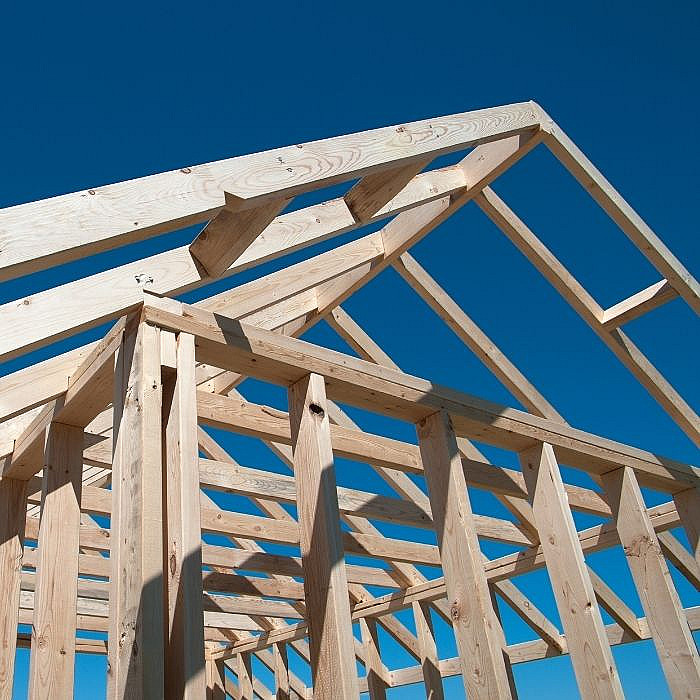 Charpente en bois, charpentier, menuisier, menuiserie