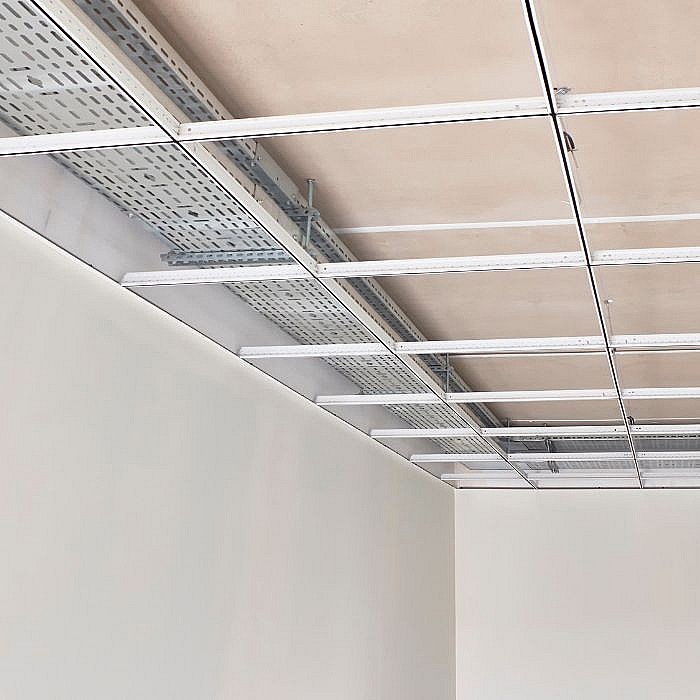 Pose de faux-plafonds, plafonds, rail, installation