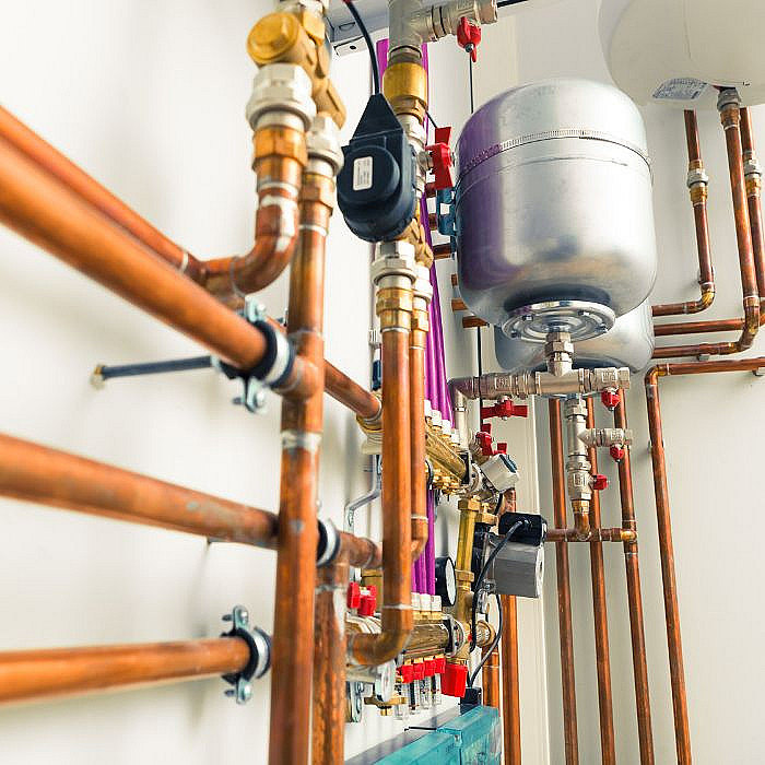 Chauffagiste plombier, tuyauterie