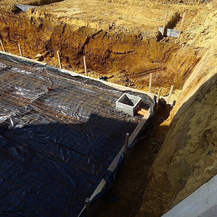 Travaux d'égouttage, travaux sanitaires, installations sanitaires