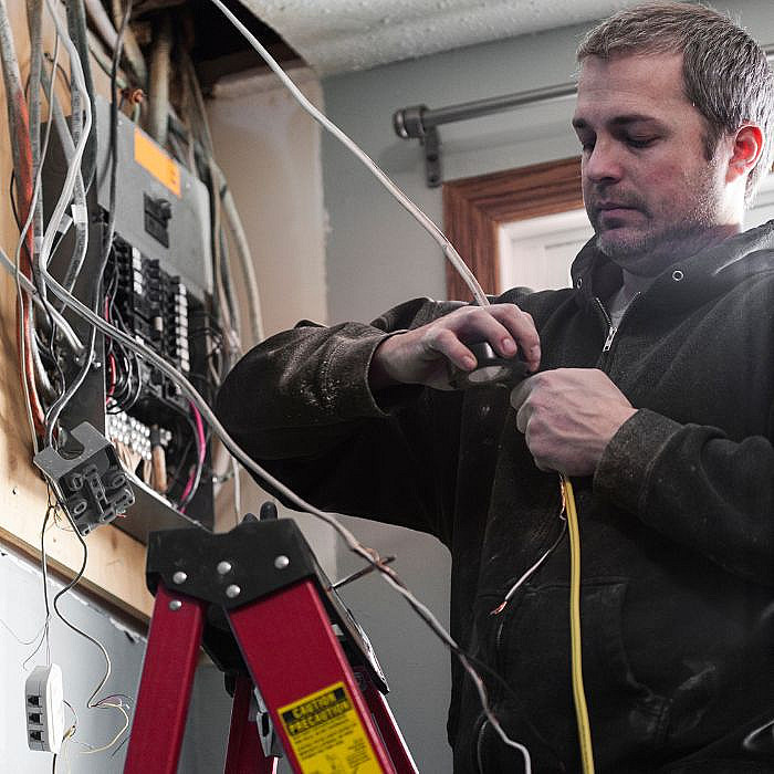 Installation électriques, tableaux électriques, circuits électriques