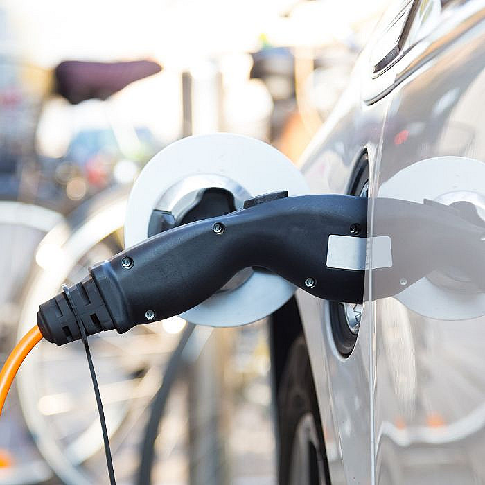 Borne de recharge électrique, voiture électrique, hybride, batterie voiture