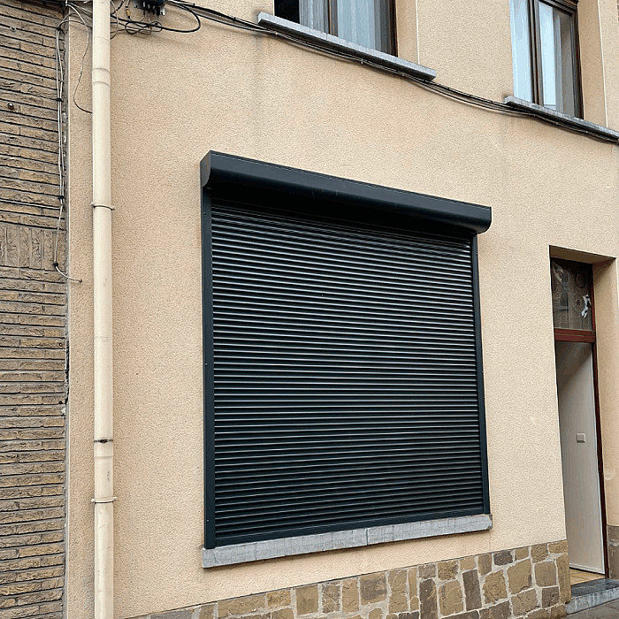 Motorisation de Portail, motorisation portes de garages,  dépannage volet électrique, réparation portail électriquevolets solaires, porte de garage, stores, voile d'ombrage, volets, moustiquaire sur-mesure, fabrication de moustiquaire, Wavre, Waterloo,