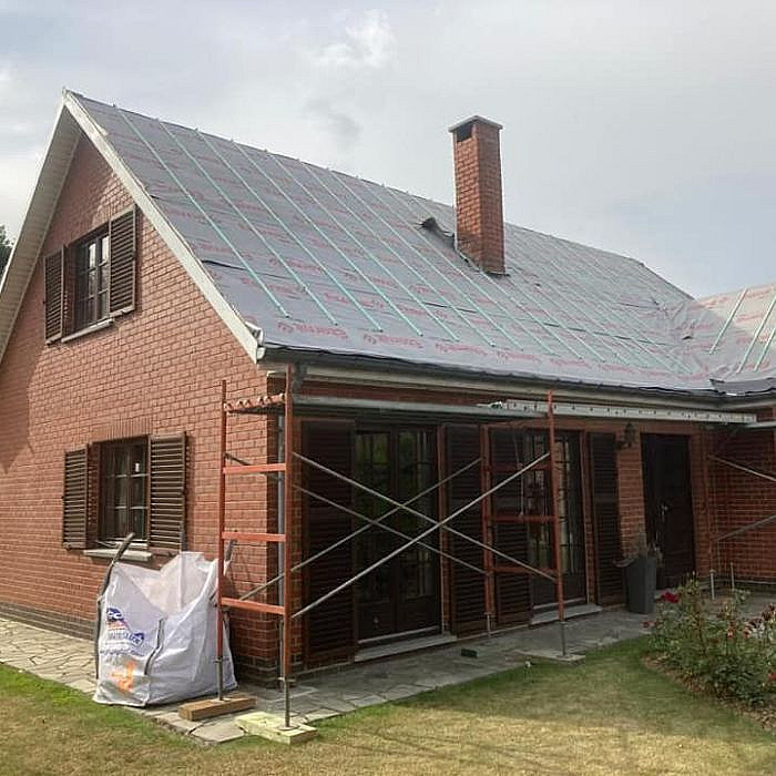 Travaux d'isolation, isolation de toiture, toit, isolant toiture