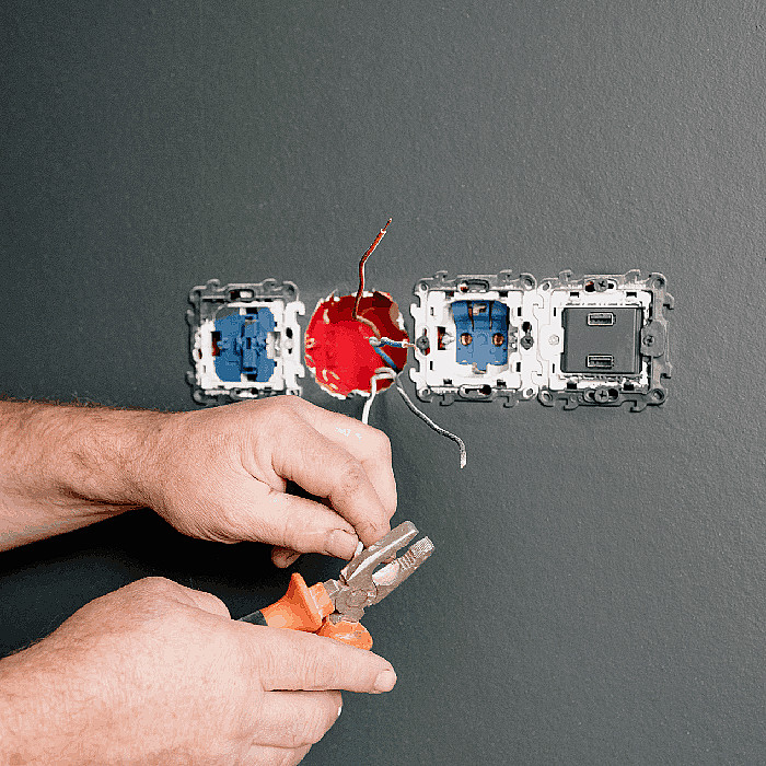 Mots clés espacés d'une virgule