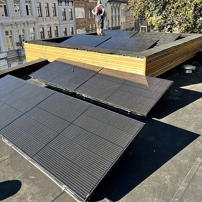 Panneaux solaire,s photovoltaïques, salle de bain, chaudière, saniatires, plomberie, canalisations