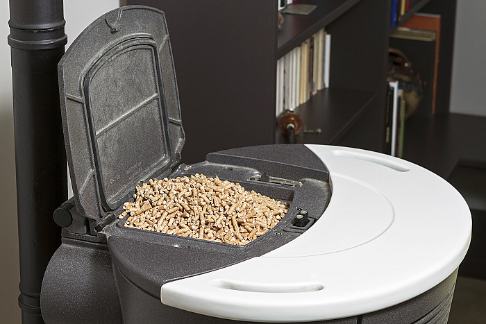 Chauffagiste, chauffage, installateur, poêle à pellets, granules