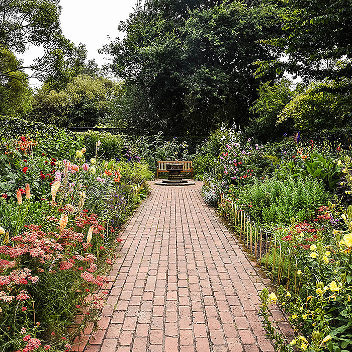 Cimentage, cgape, pavage, égouttage, cloisons, fosse septique