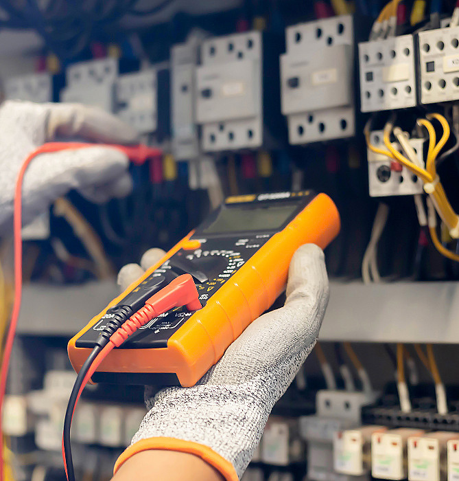 Electricité générale, coffrets électriques, circuits, câbles, installations