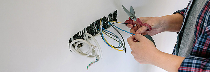 grondwerken, algemene elektriciteitswerken, kleine loodgietersklusssen, leidingen, asfalt, bestrating, bestrating en boordstenen, beton, loodgieter