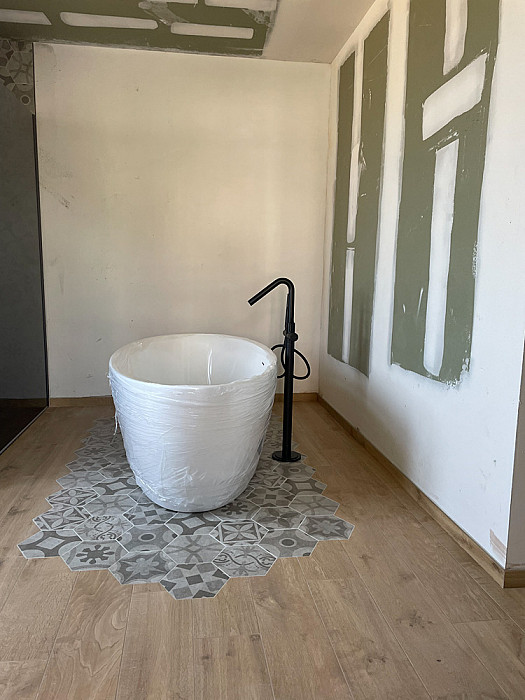 Panneaux photovoltaïques, bornes de recharge, adoucisseurs d'eau, alarme incendie, parlophone, batterie domestique