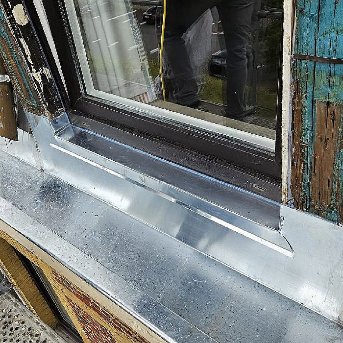 installation, pose, création, zinc, gouttières, corniches, chéneau, étanchéité, toiture, epdm, étanche, zinguerie