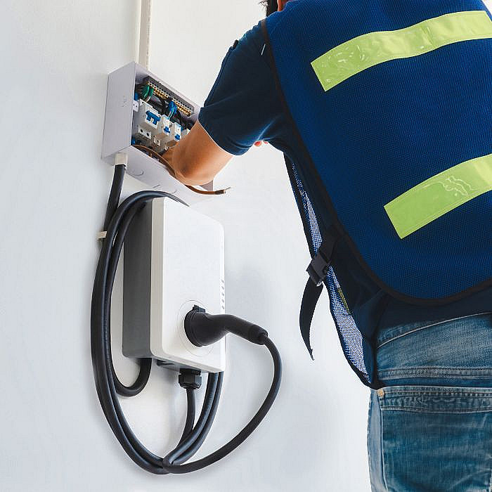 bornes de recharge, véhicule électrique, installation de recharge, borne électrique