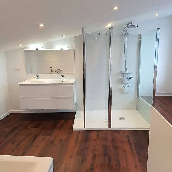 Rénovation intérieure, Cloisons, faux-plafonds, carrelage, douches