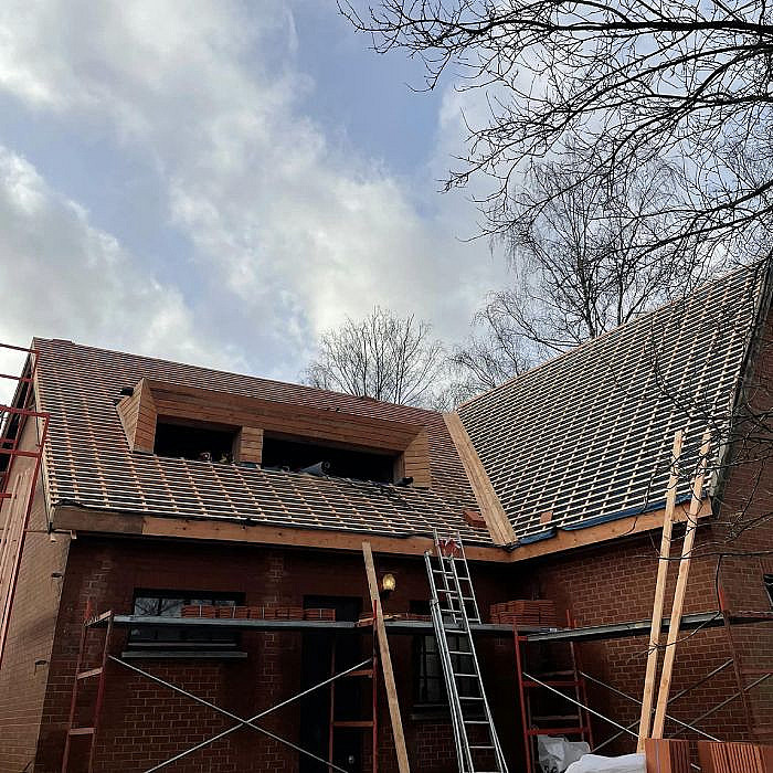 Carport, construction générale, travaux de maçonnerie, peinture, terrasse en bois, bardage, isolation de façade, isolation de toiture, 
                 isolation des combles, bardage en bois, carport en bois, charpente, aménagement de grenier, cheminée, corniches, gouttières, 
                 démoussage de toiture, étanchéité de toiture, installation de VELUX, isolation de toiture, nettoyage de corniches, rénovation de toiture, 
                 réparation de toiture, toitures en ardoises, toitures en tuiles, Toitures en zinc, toitures métalliques, toitures plates