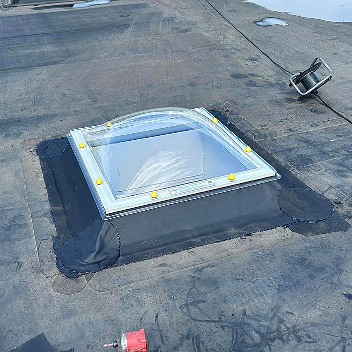 Vélux, pose, installation, nouveaux Vélux, transformation de toiture, ouverture de toit, couvreur, toits