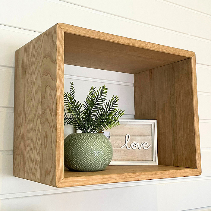 ébénisterie, escaliers, meuble de jardin sur mesure en bois massif, meubles de cuisine en bois massif, meubles de salle de bain en bois massif, meubles sur mesure en bois massif, portail en bois en bois massif, claustra, porte d’entrée, portes