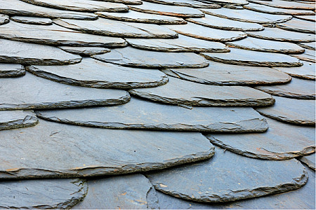 couvreur, ardoisier, charpentier, toiture en ardoise, couverture en ardoise, construction, nouvelle
              toiture, toit, toiture inclinée, clochers d’église, châteaux historiques, restauration complètes,
              patrimoines, monuments ancestraux, réhabilitation