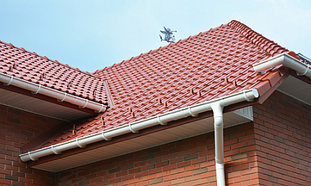 Gouttières, nettoyage gouttières, réparation gouttières, pose gouttières, descentes d'eau