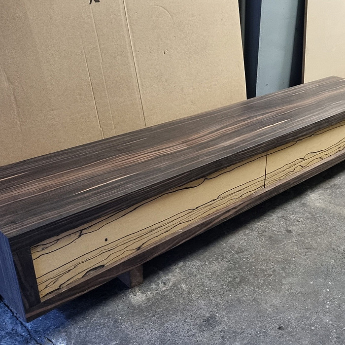 Création de meuble, meubles sur mesure, rénovation de meubles, restauration de meubles, travaux de menuiserie