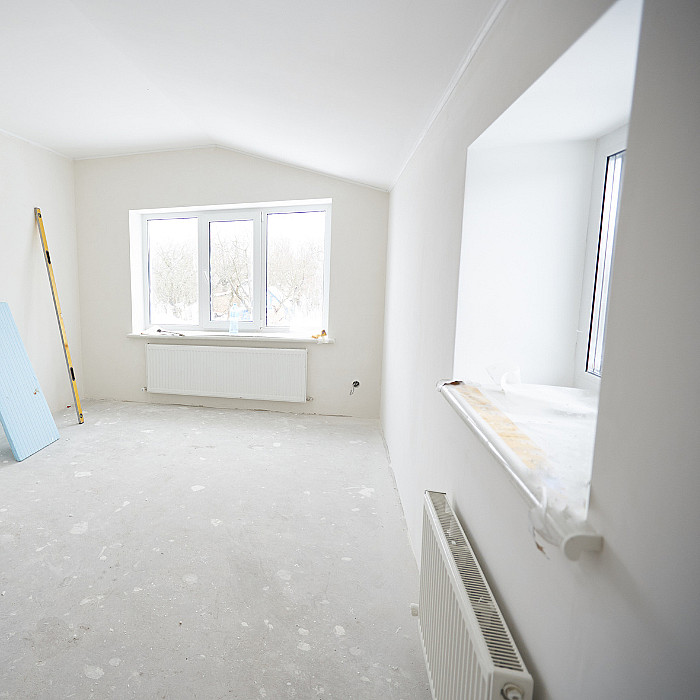 algemene renovatie, renovatiewerkzaamheden, grondwerken, metselwerk, aanleg van binnen- en buitenmuren, binnen- en buitenisolatie, wanden, plafonneren, vloeren, muren, betonchape, gevel, buitenmuren, pleisterwerk, gevelbekleding, buitengevel