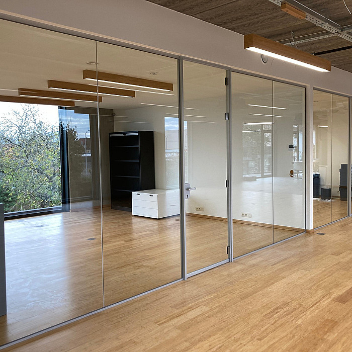 Paroi et cloison en verre