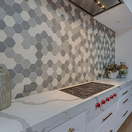 Pose de carrelage mural, Revêtement mural, Carrelage salle de bain, Carrelage
                   cuisine, Carrelage décoratif, Carreaux de céramique, Carrelage métro, Carrelage
                   mural grand format, Mosaïque murale, Pose de faïence, Carrelage mural en pierre
                   naturelle, Joint de carrelage mural, Revêtement mural résistant à l'eau