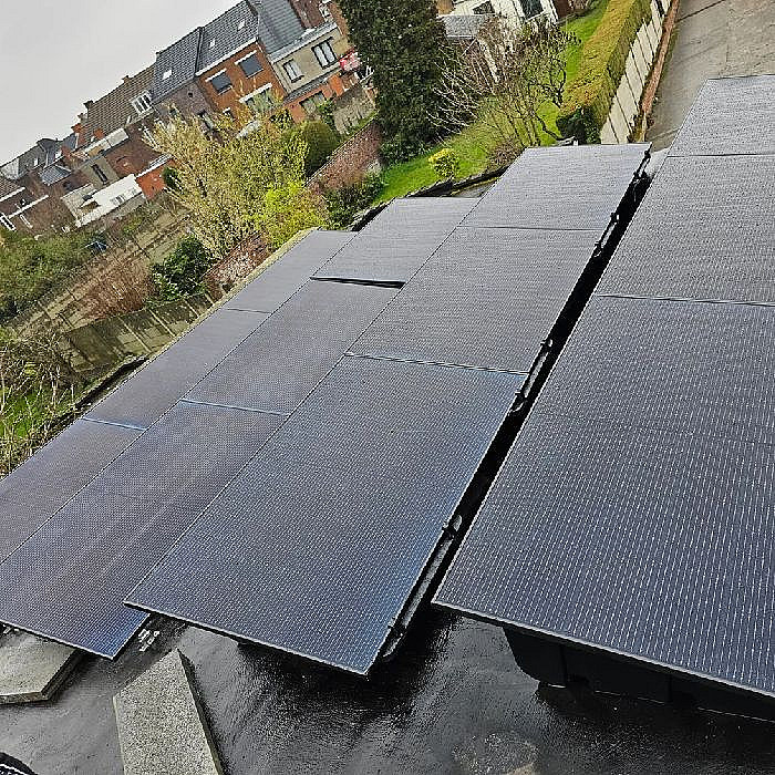 panneaux photovoltaïques, énergie renouvelable, installation solaire, modules photovoltaïques, La Louvière, Soignies