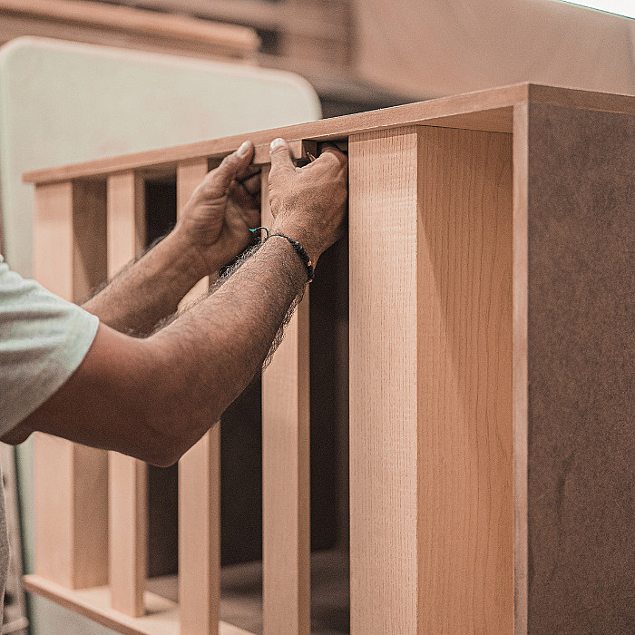menuiserie, ouvrages en bois, agencement intérieur, mobilier sur mesure, escaliers 
                   en bois, châssis, portes en bois, Liège, Dison, Esneux
