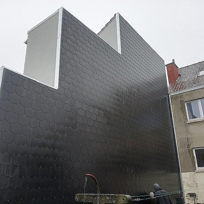 toitures en ardoises, toitures en ardoises naturelles, toitures en tuiles, toitures 
                  en zinc, toitures métalliques, toitures plates, charpente, corniches et gouttières, 
                  gouttières, installateur velux