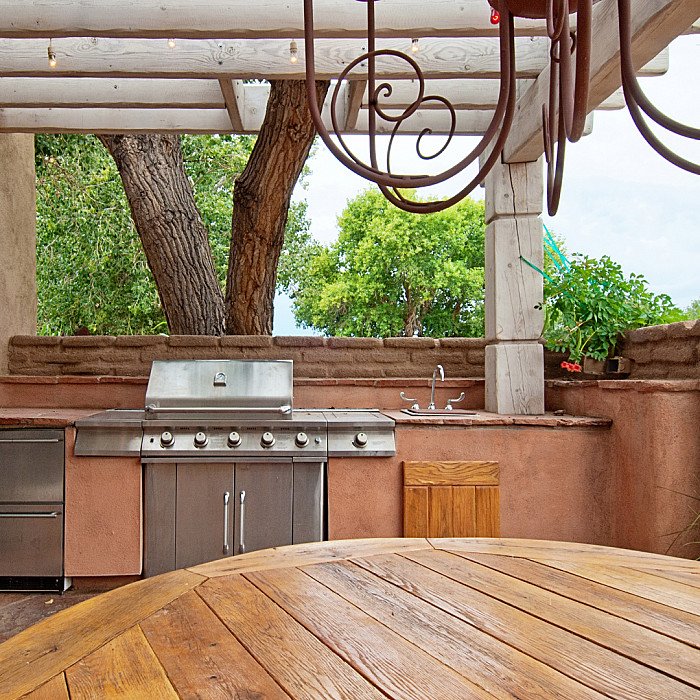 Cnstruciton de carport en bois, poolhouse en bois, terrasse ne bois